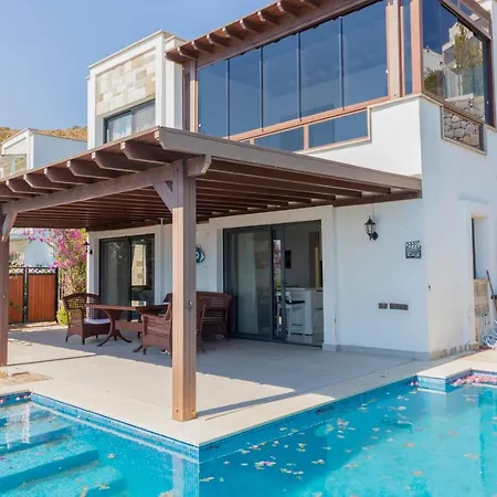 Splendid With Private Pool And Jacuzzi Near In Bodrum فيلة تورغوتْريس